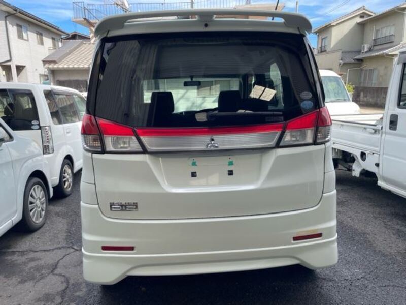 DELICA D2