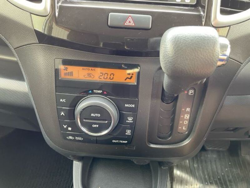 DELICA D2