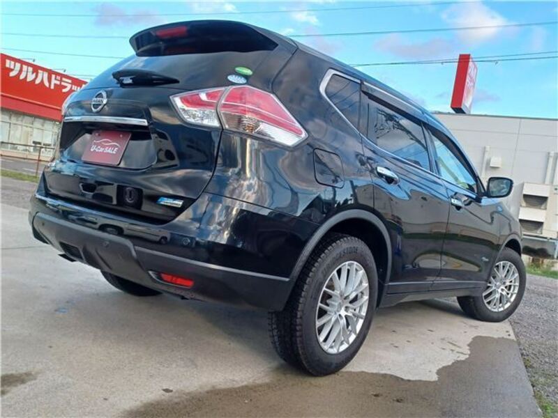 X-TRAIL