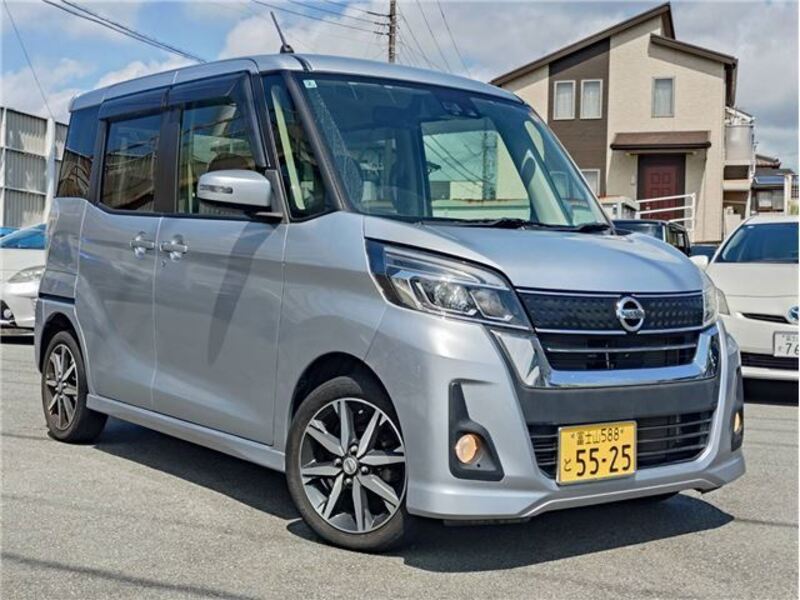 NISSAN DAYZ ROOX