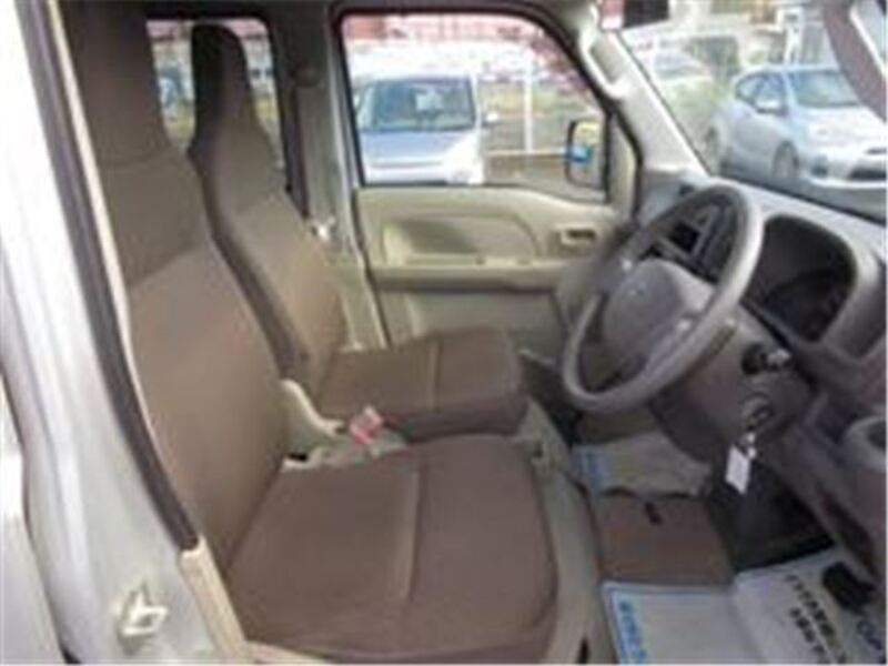 MINICAB VAN