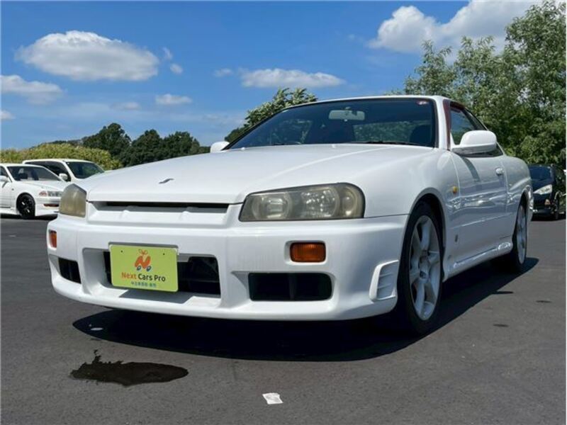 NISSAN SKYLINE