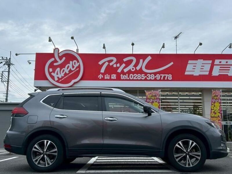 X-TRAIL