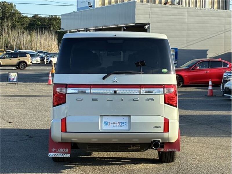 DELICA D5