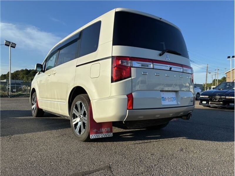 DELICA D5