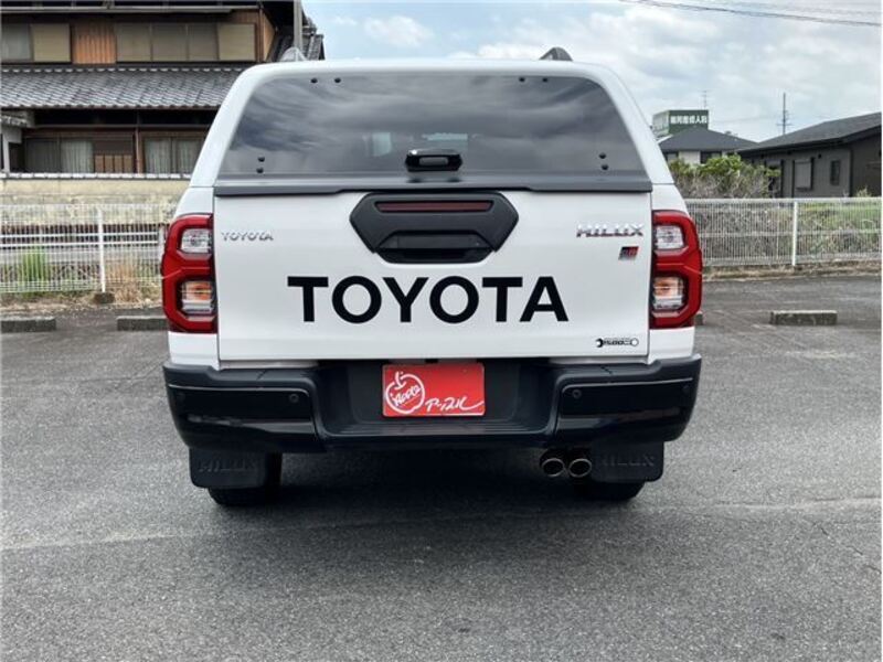 HILUX