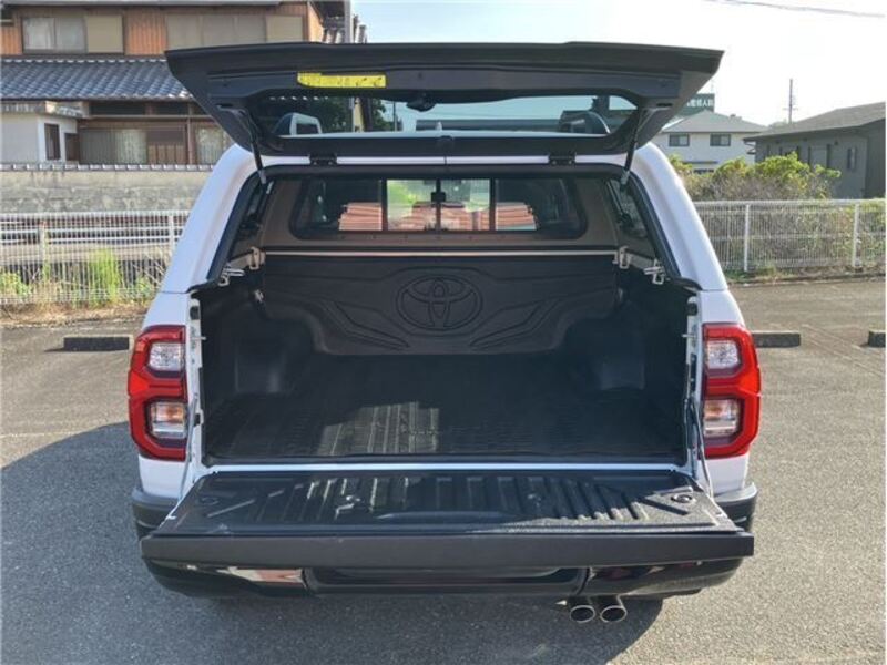 HILUX