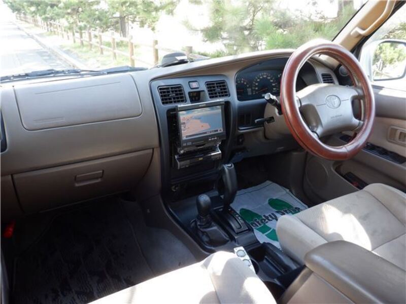 HILUX SURF