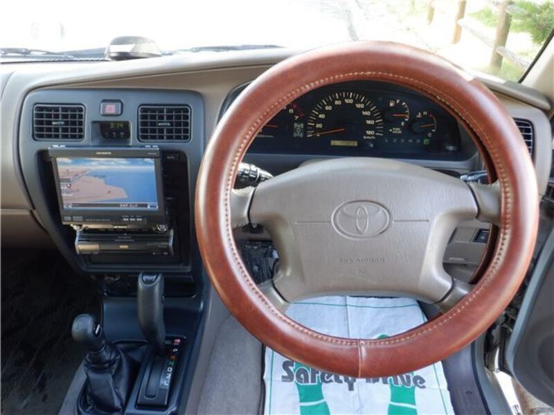 HILUX SURF