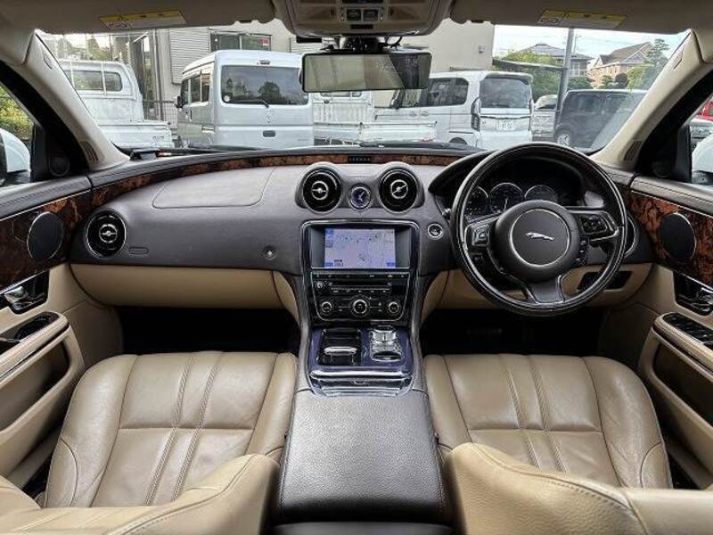 XJ