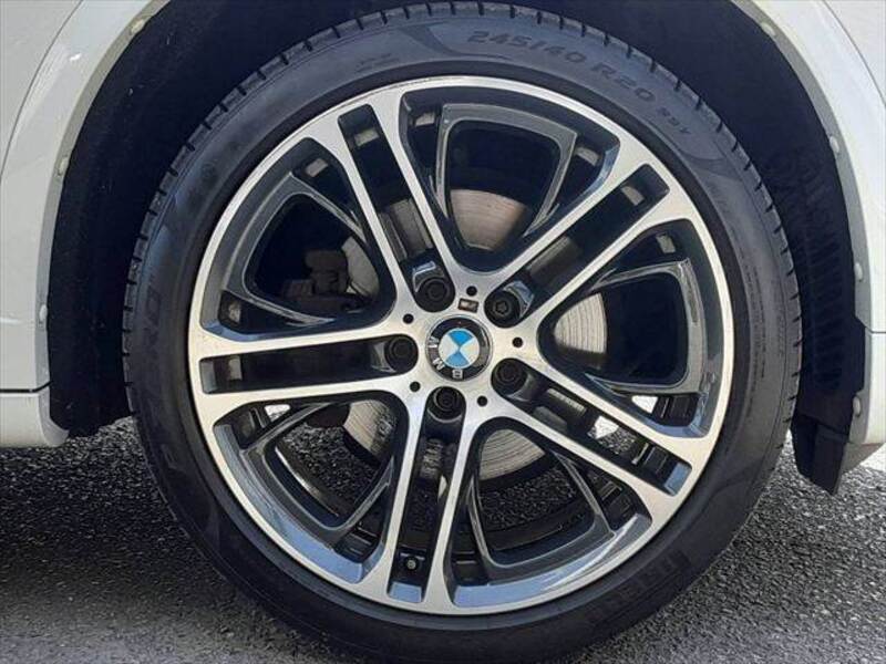 X4