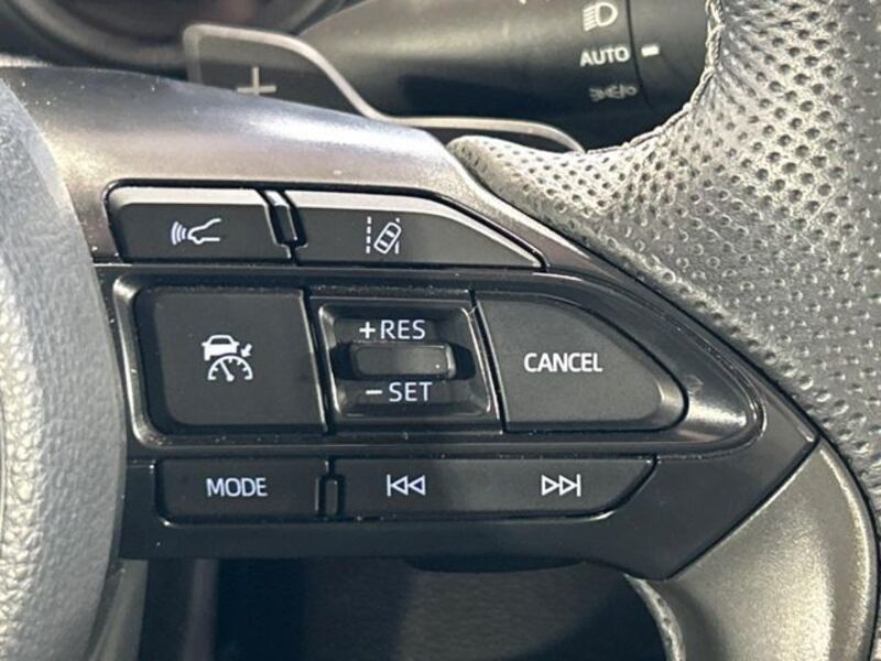 YARIS CROSS