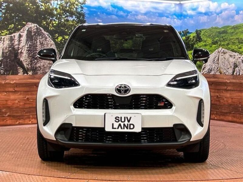 YARIS CROSS