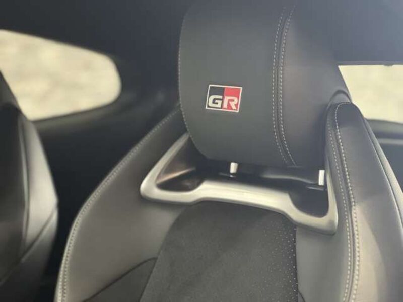 GR YARIS