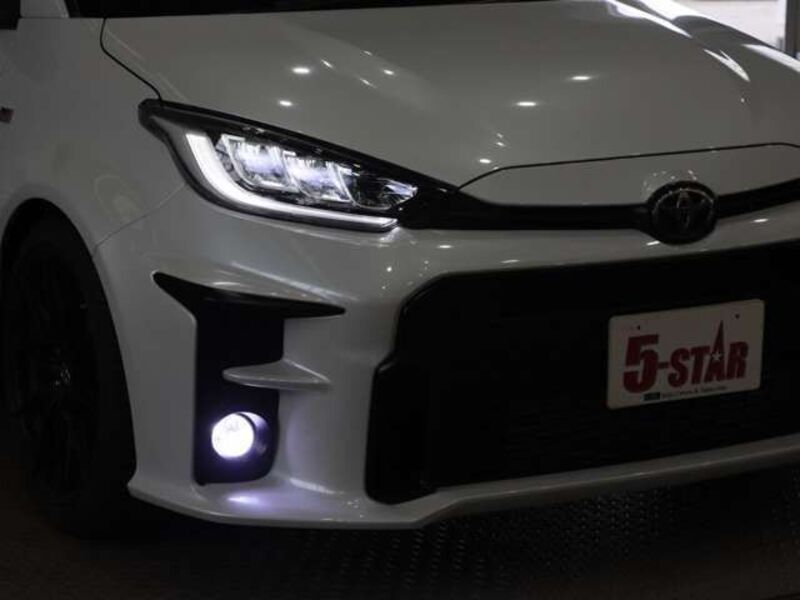 GR YARIS
