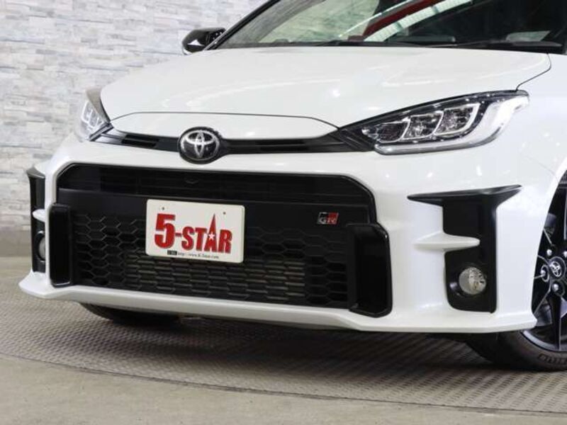 GR YARIS