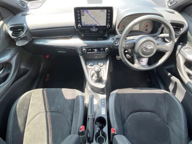 GR YARIS