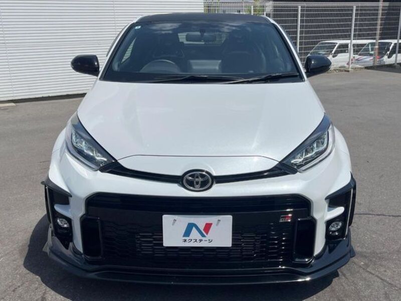 GR YARIS