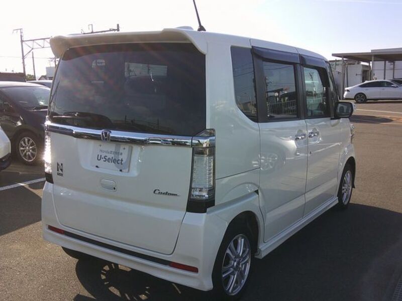 N BOX CUSTOM