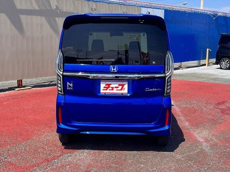 N BOX CUSTOM