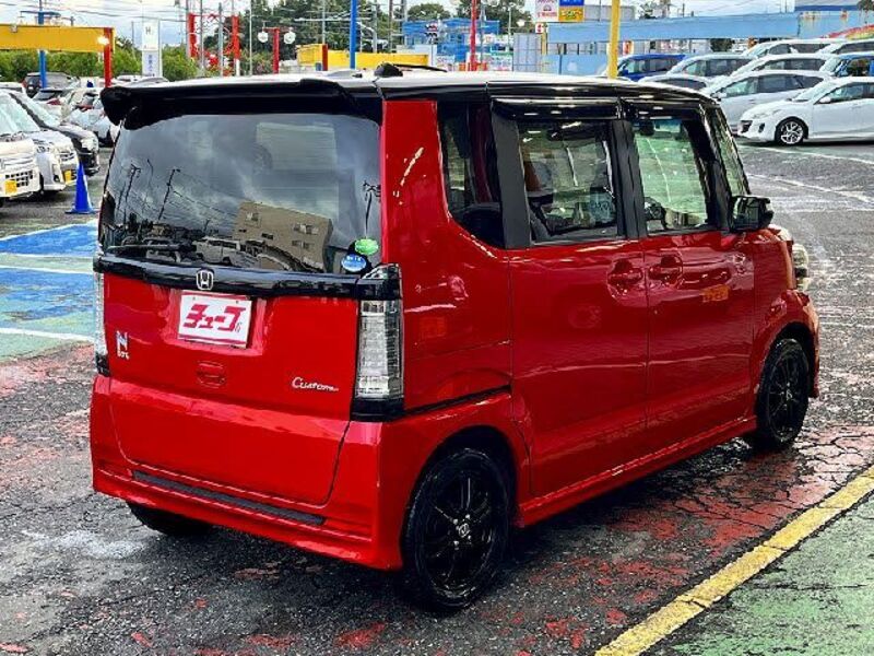 N BOX CUSTOM