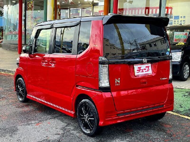 N BOX CUSTOM