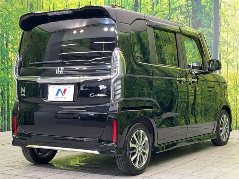 N BOX CUSTOM