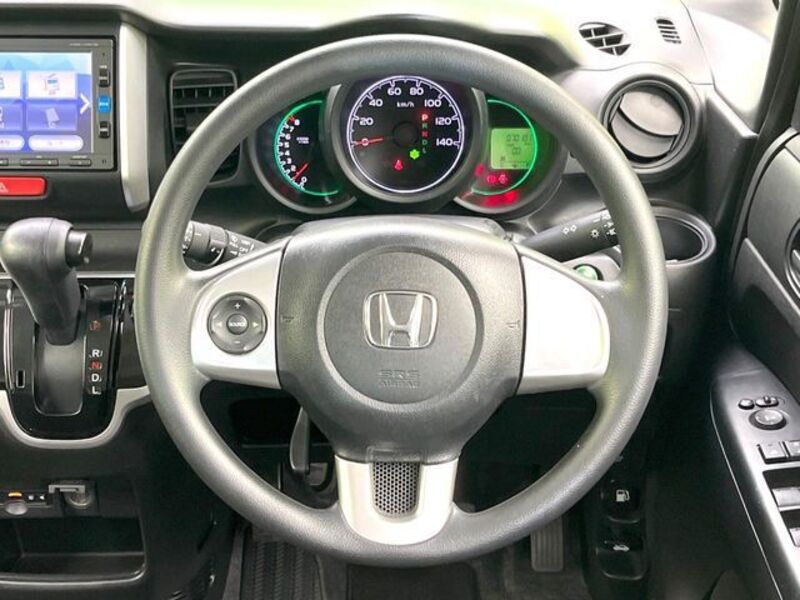 N BOX