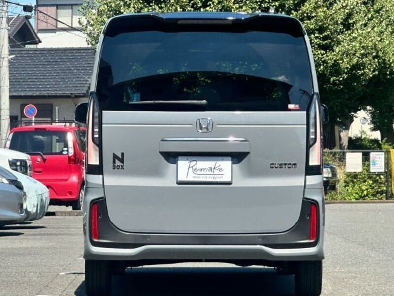 N BOX CUSTOM