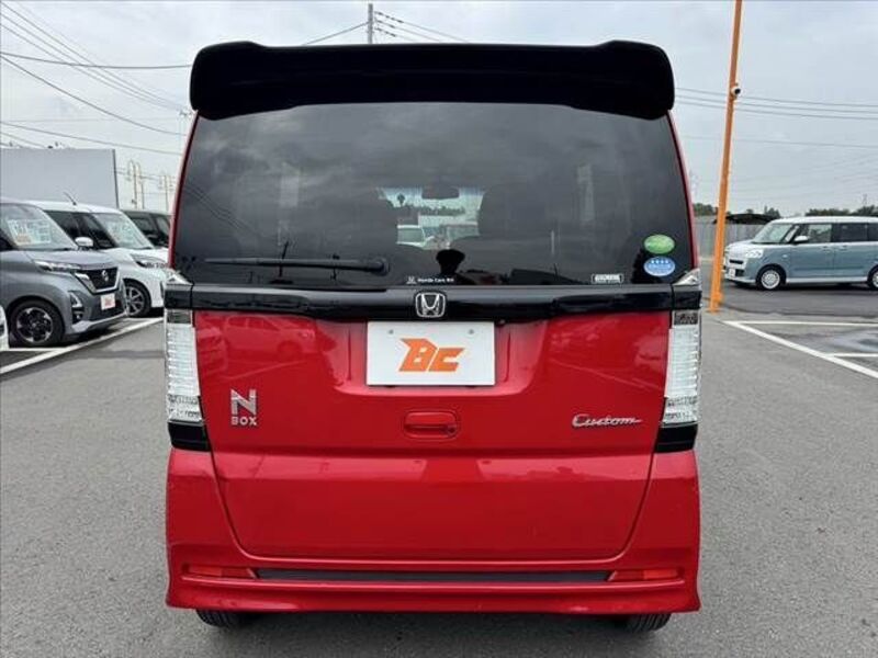 N BOX CUSTOM