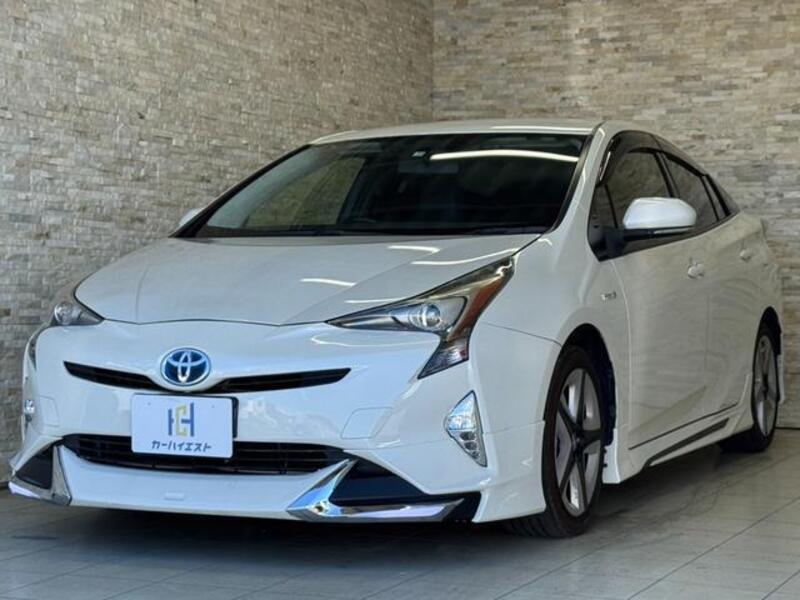 TOYOTA PRIUS