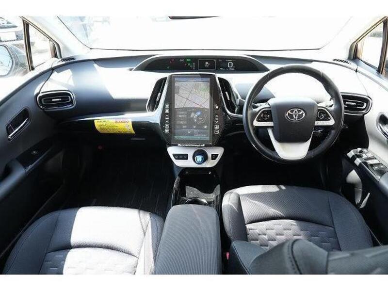 PRIUS PHV