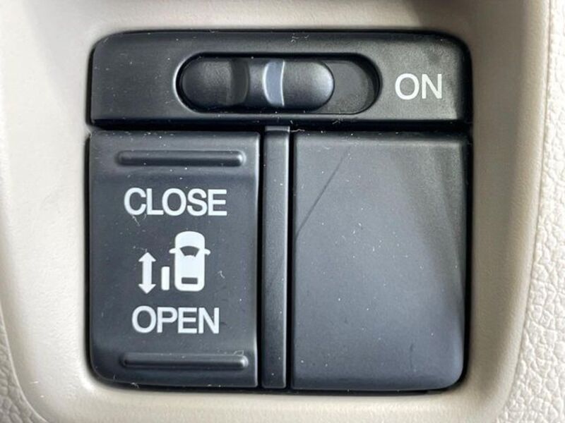 N BOX