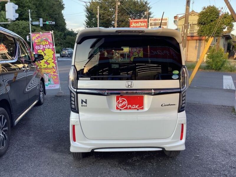 N BOX CUSTOM