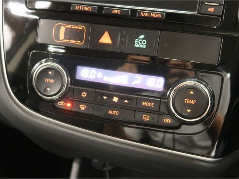 OUTLANDER PHEV
