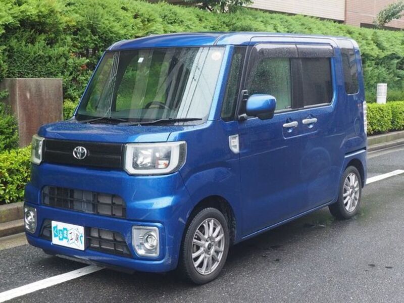 TOYOTA PIXIS MEGA