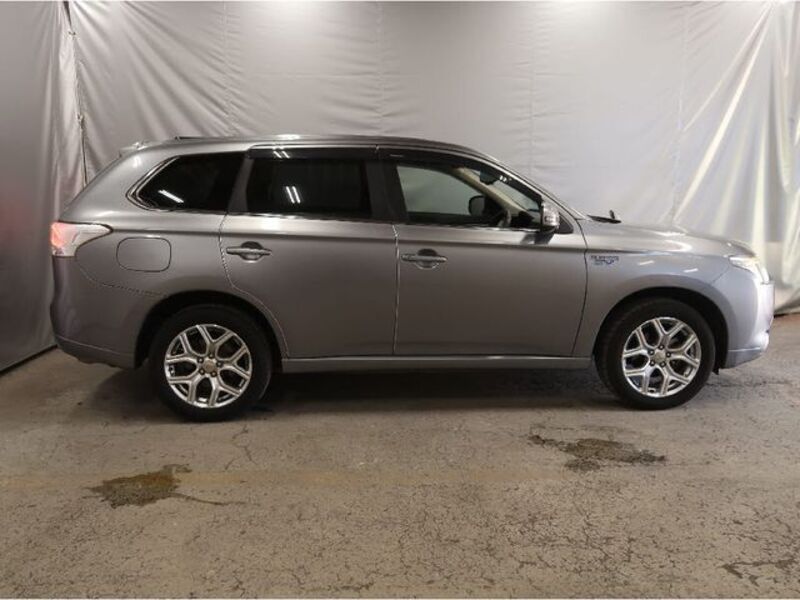 OUTLANDER PHEV