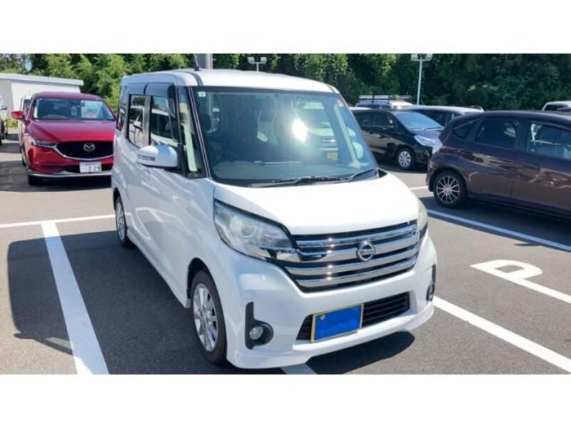 NISSAN DAYZ ROOX