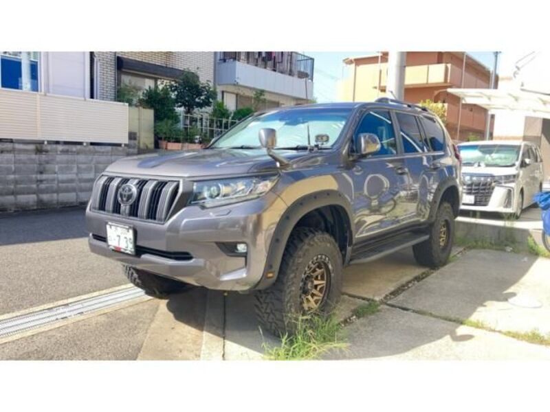 TOYOTA LAND CRUISER PRADO