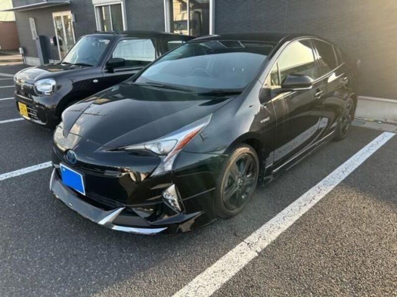 TOYOTA PRIUS