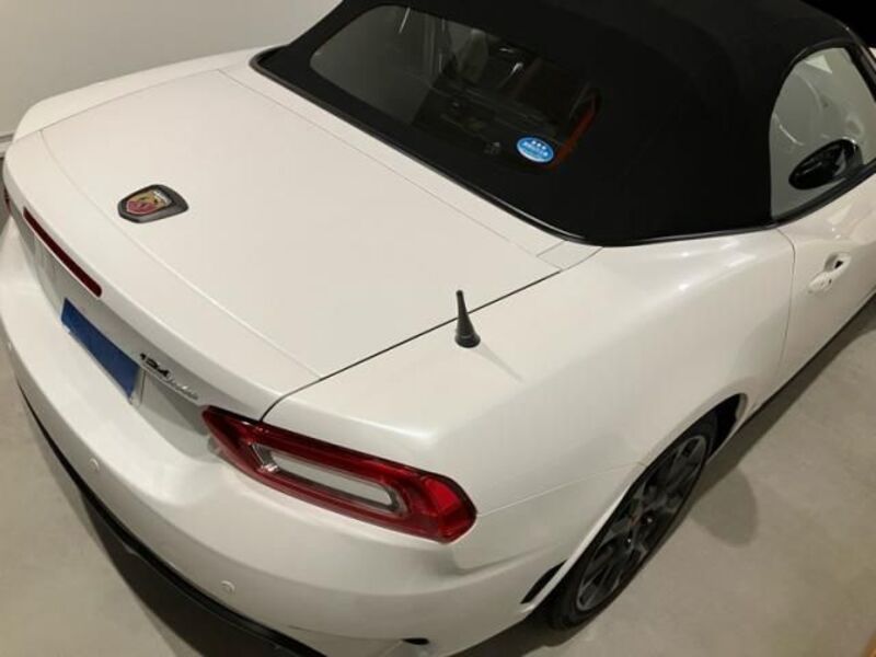 ABARTH 124 SPIDER