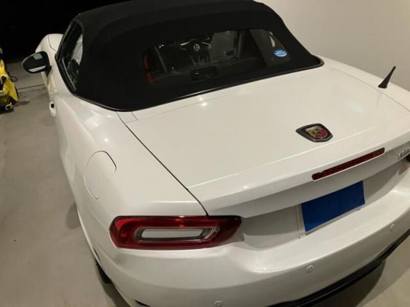 ABARTH 124 SPIDER