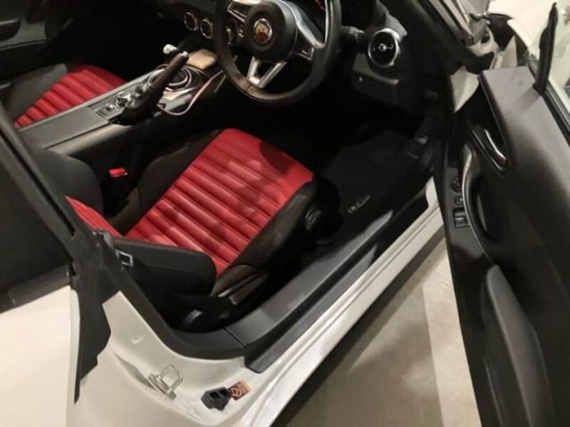 ABARTH 124 SPIDER