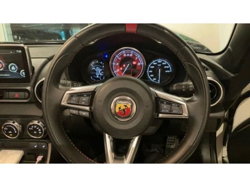 ABARTH 124 SPIDER