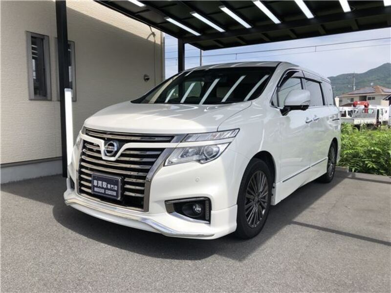 NISSAN ELGRAND