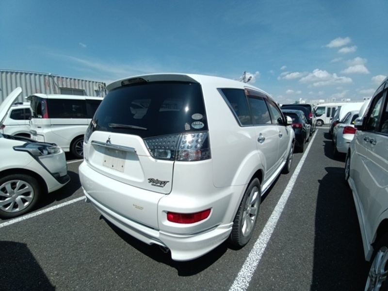 OUTLANDER