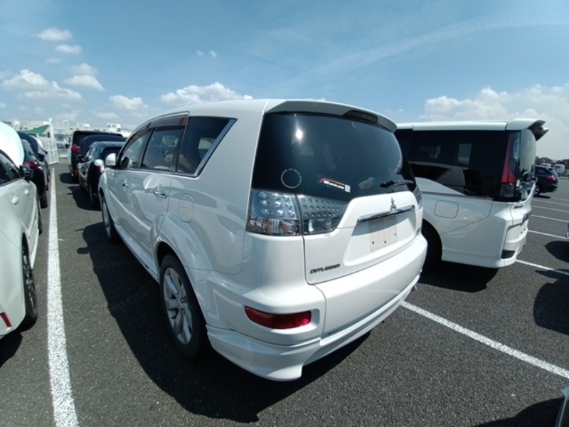 OUTLANDER