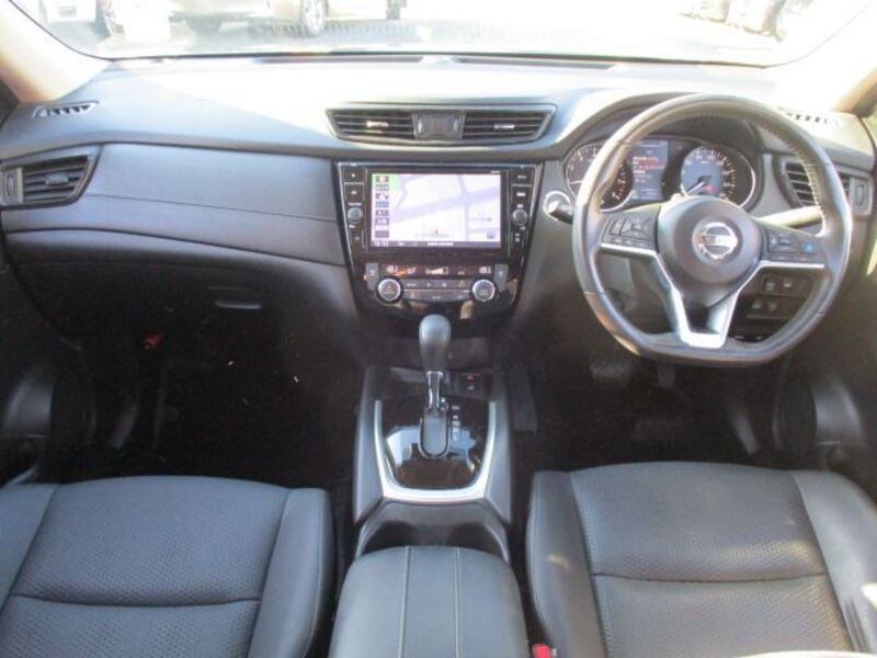 X-TRAIL