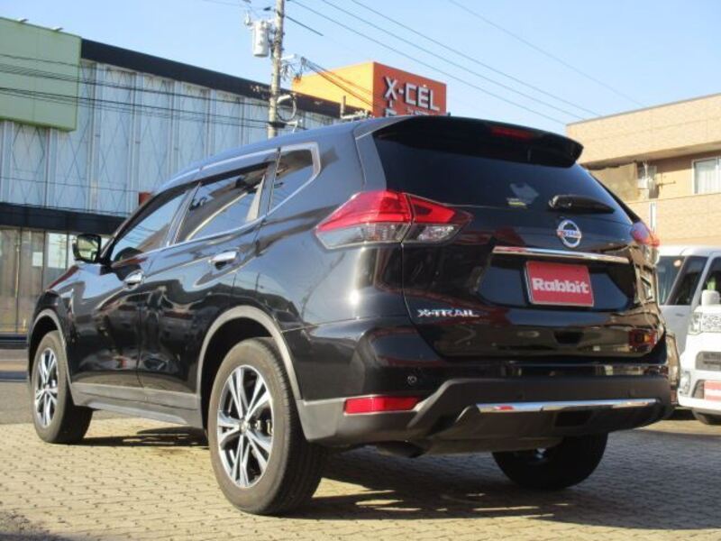 X-TRAIL