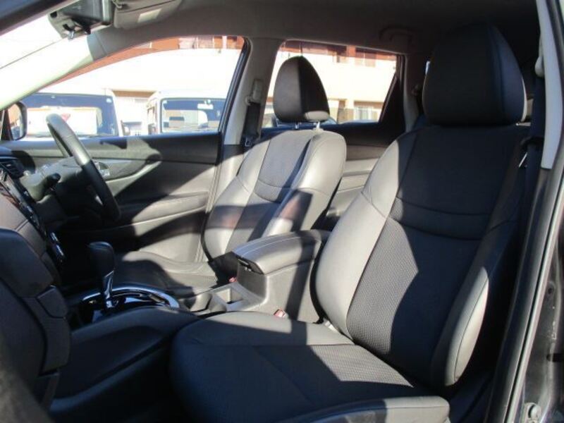 X-TRAIL